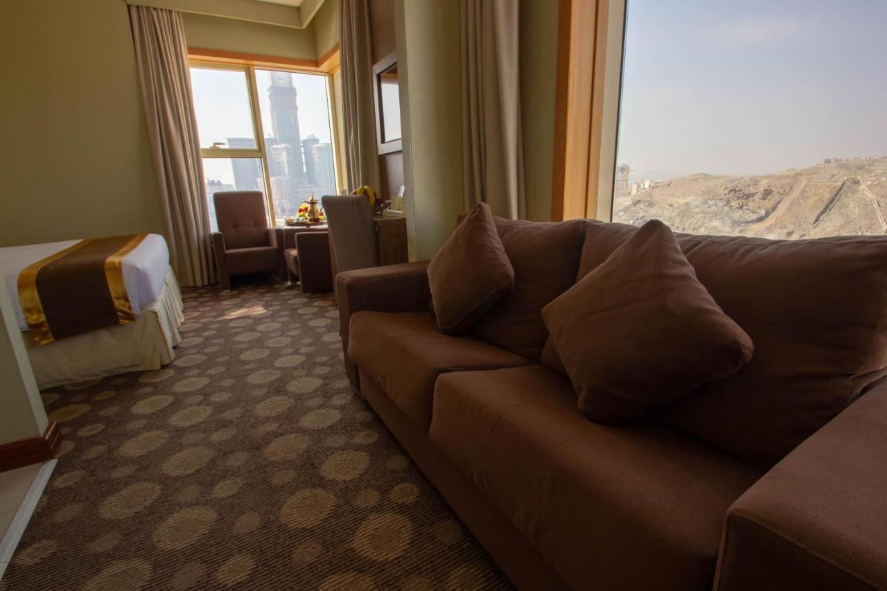 Grand Makkah Hotel Mecca ภายนอก รูปภาพ A suite at the Burj Al Arab